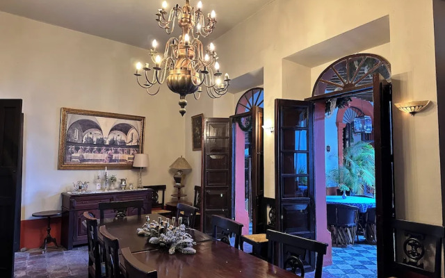 Mesón de Santa Elena Hotel Galeria