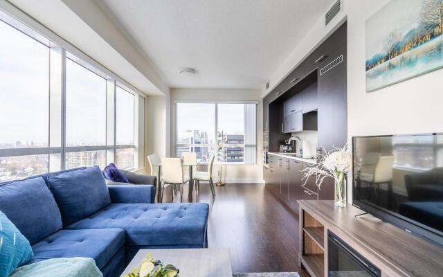 2 Bedroom  2 Bathroom Family Unit. FREE PARKING