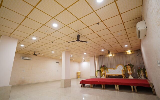 Hotel Lyf Corporate Suites - Peera Garhi