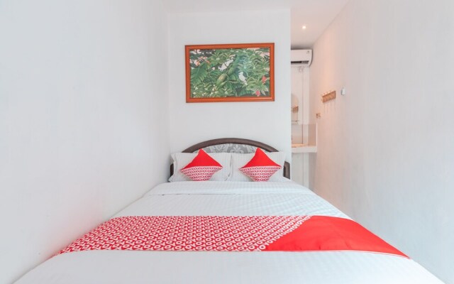 Oyo 2229 Dolfie Residence