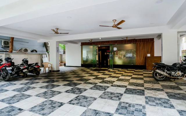 OYO 28637 Gokul Grand