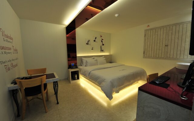 YTT Motel
