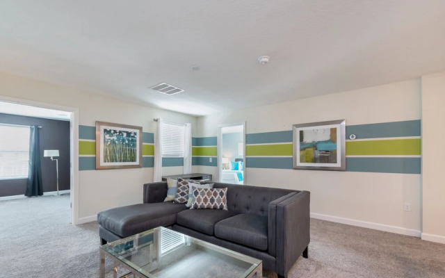 INTerlocking Drive Villa Champions Gate 2