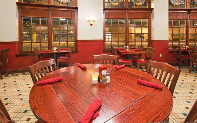 Holiday Inn Hotel & Suites LA CROSSE