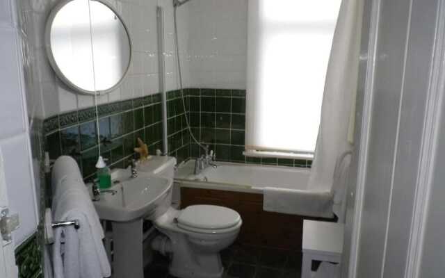 Willow Tree Lodge Hotel