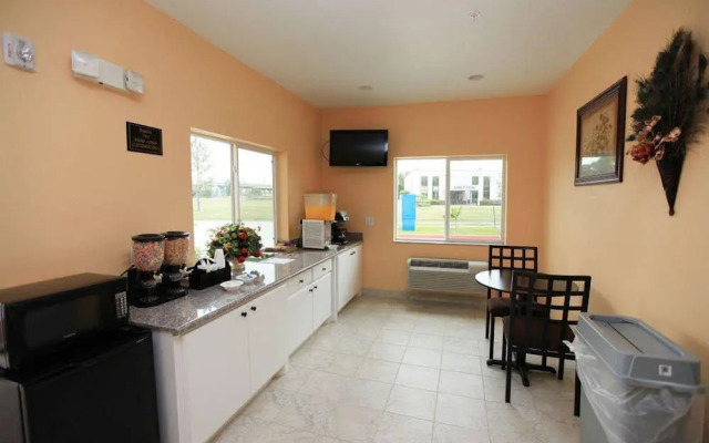 Moonlight Suites - Houston/George Bush Int'l Airport
