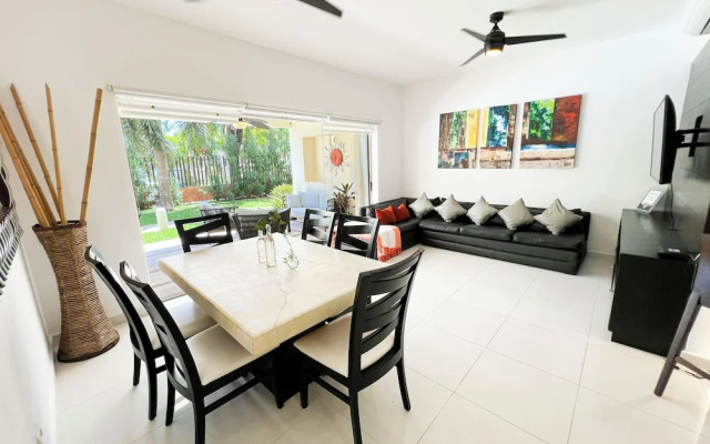 Relajate hermoso jardín y 2 piscinas