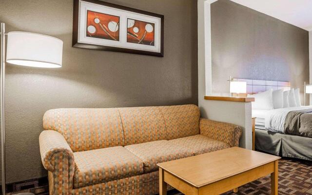 Quality Inn & Suites Des Moines Airport