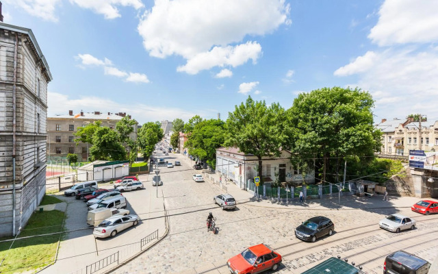 Сучасна квартира по вул. Таманська 9/4, біля Краківського.