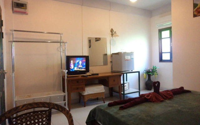 Baan Por Jai