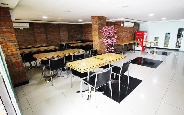 Airy Simpang Raya Amaliun Medan
