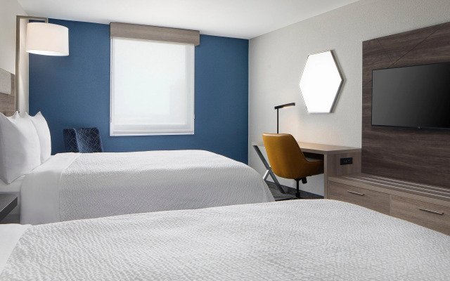 Holiday Inn Express Dallas Medical-Market Center by IHG