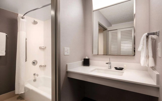 Courtyard by Marriott Fresno