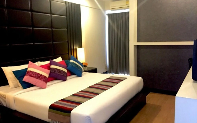 Charoenchit House