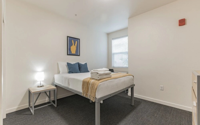 Modern Apartment With Upgraded Amenities Near CSU