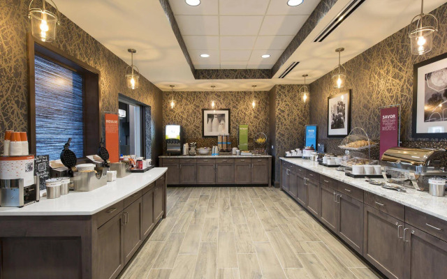 Hampton Inn & Suites Grand Rapids Downtown