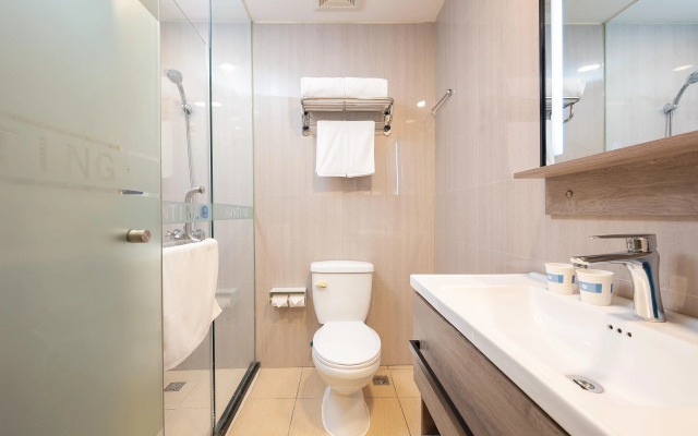 Hanting Hotel Shanghai Jufeng Road Metro Station