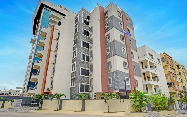 Fabhotel White House Leo