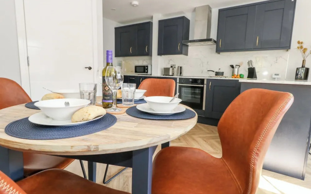 Flat 6, Thornlow Heights
