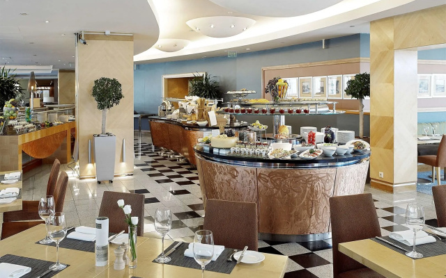 Crowne Plaza Budapest by IHG