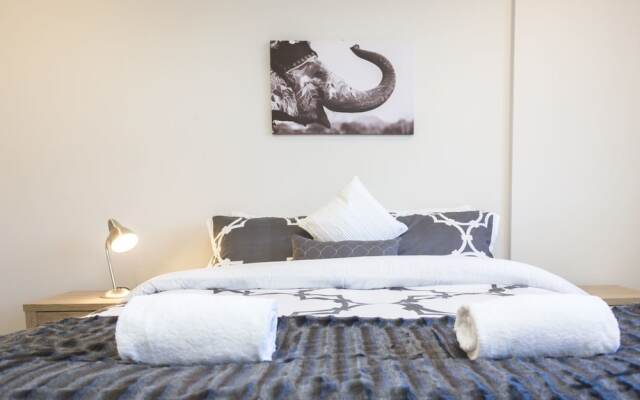 The Strandon Loft No7