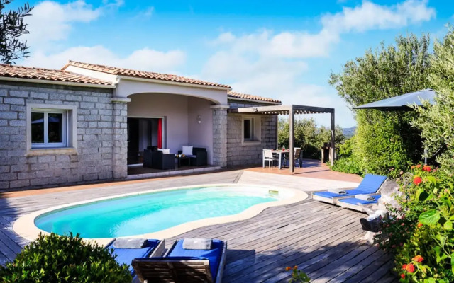 Villa Amelie With 2 Bedrooms and 2 Bathrooms