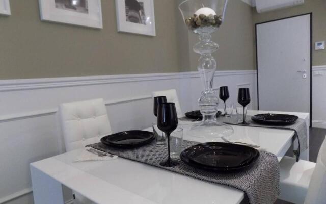 Hs4U The Chic Luxury apartment