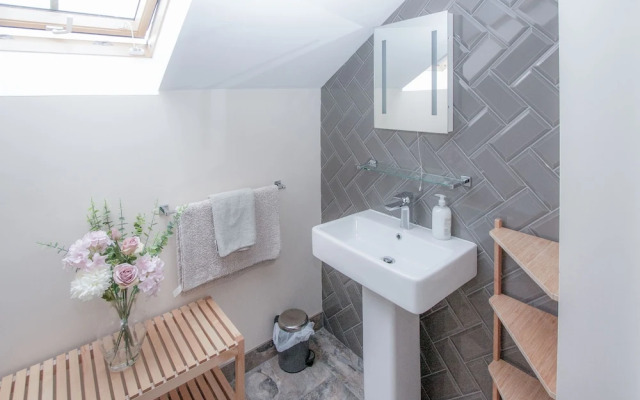 The Chaffhouse - 4 Bedroom - Llangennith