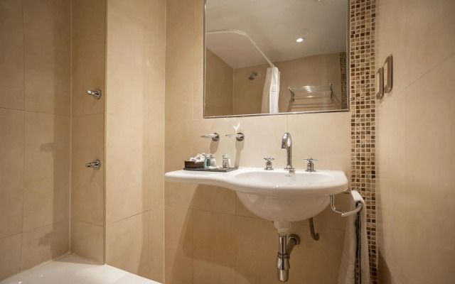 Premium Tower Suites