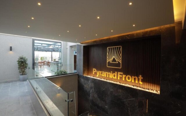 Pyramid Front Hotel