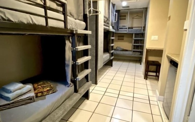 Casa Blanca Hostel