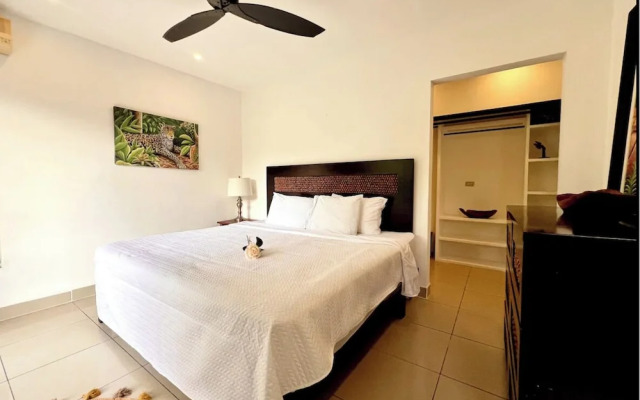 Beautiful private villa w private pool