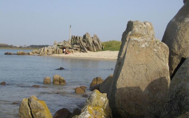 Semi-detached House, Guisseny