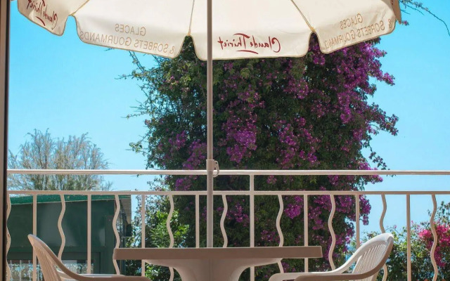 Hôtel Reine D'Azur