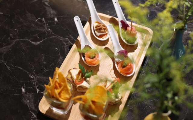 Radisson Blu Hotel, Beirut Verdun