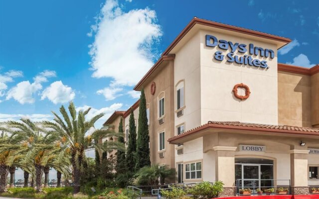 Days Inn & Suites Anaheim Resort