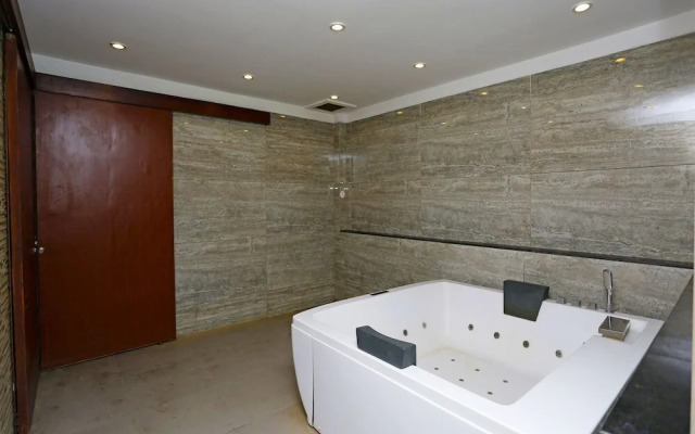 Hotel Landmark By OYO Rooms