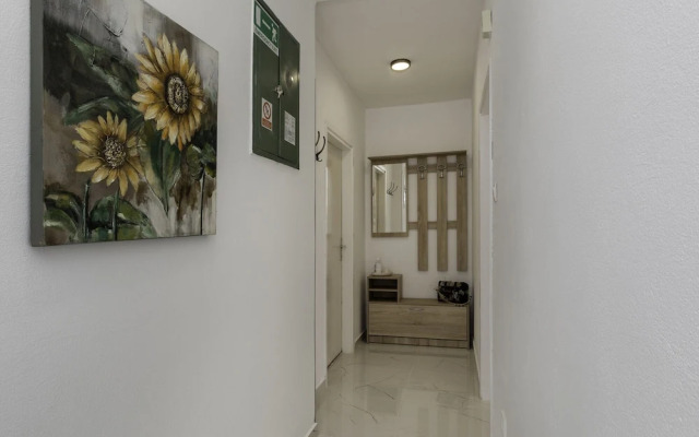 Apartments Maria 821