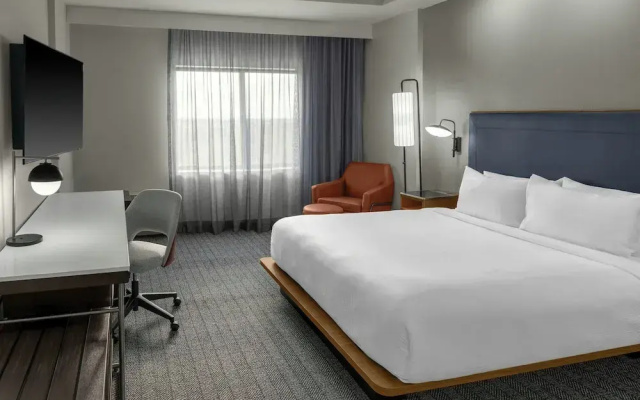 Courtyard By Marriott Sherman