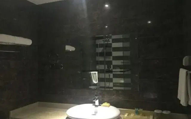 Huifeng Hotel