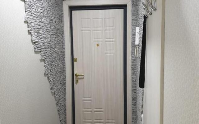 Apartment on Metallurgov 32