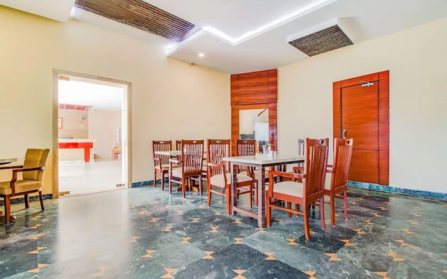 Kings Crown by FabHotels