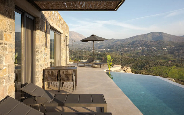 Neromai Cave Luxury Villas