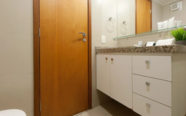 Sea View Praia de Iracema 2 Bedrooms 5 People 200mb Wifi By DM Apartments