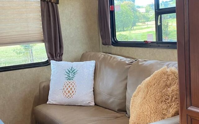 Camper House Col