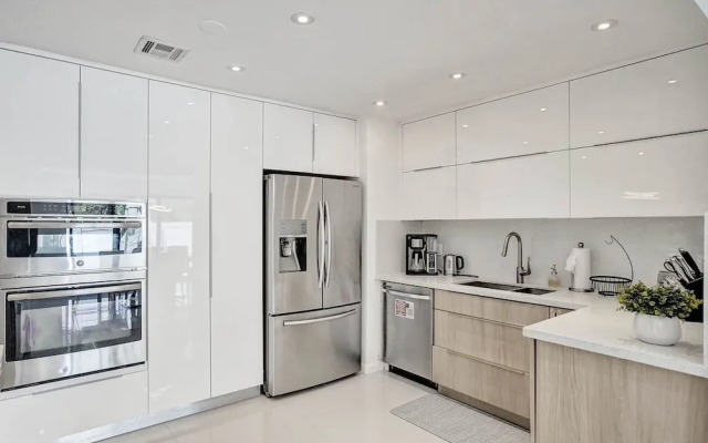 Heated Private Pool 4BR Modern home