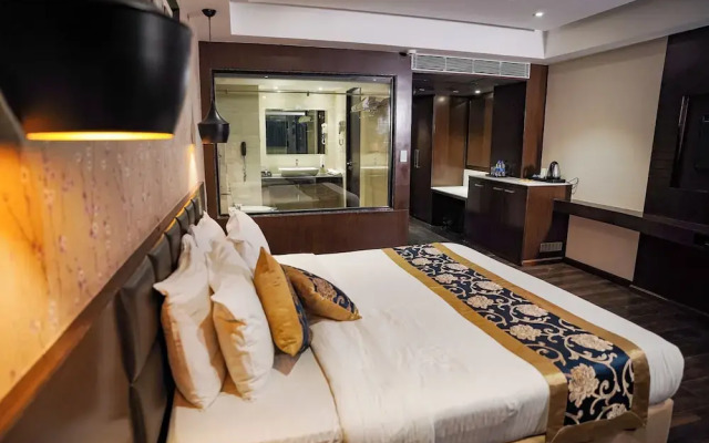 Hotel Saffron Crest