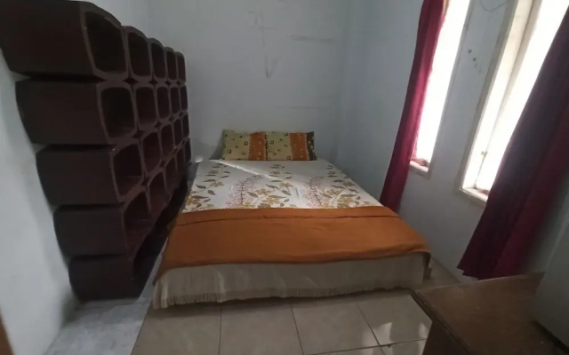 OYO Life 91339 Pondok Kost Aulia Syariah