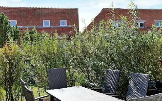 6 Person Holiday Home in Blavand