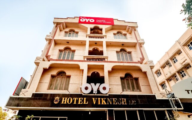OYO 71454 Hotel Viknesh Residency